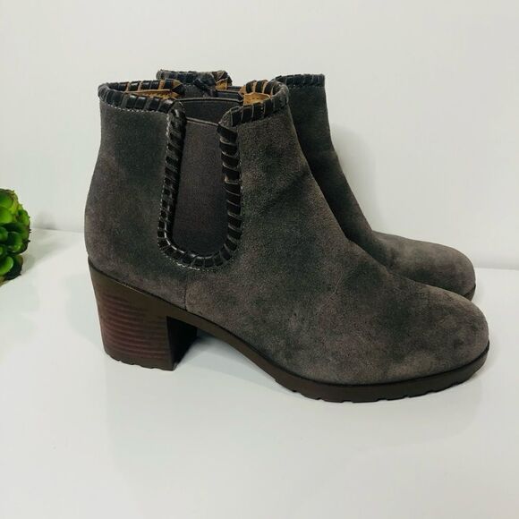 Jack Rogers Taupe Grey Beige Suede Ankle Boots - Picture 2 of 11
